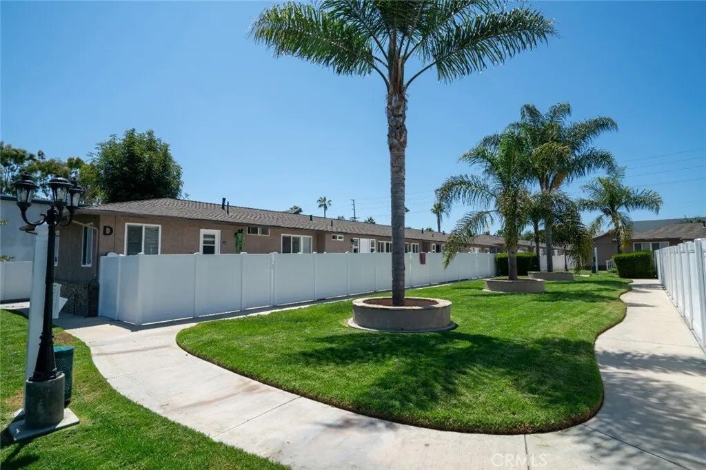 Huntington Beach, California, United States 3 - 17424915