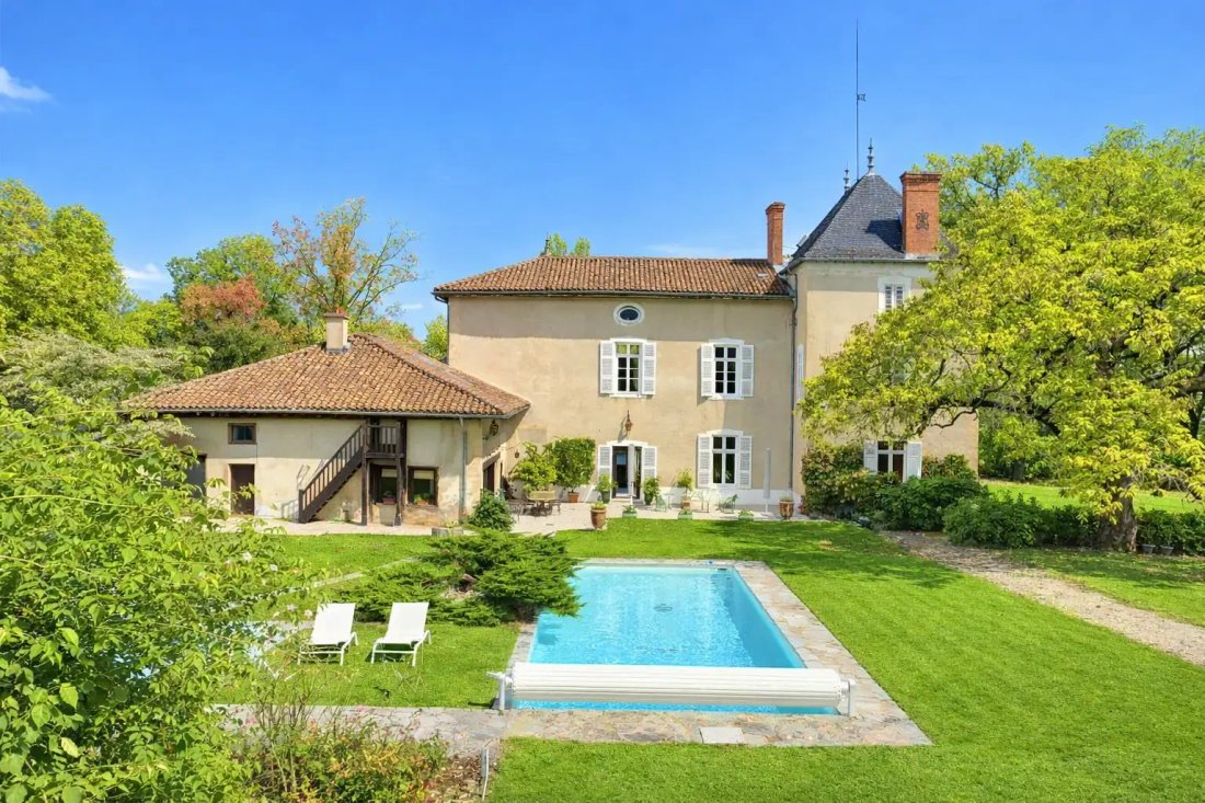 Estate in Baudières, Bourg-en-Bresse, France 2 - 16474547
