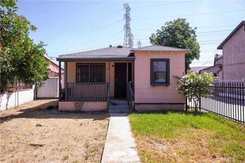 Bell, California, United States 1 - 17764146