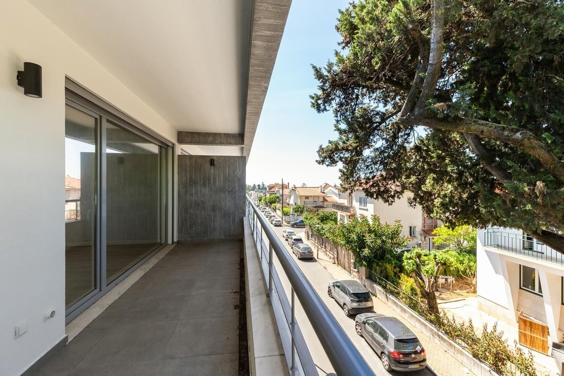 House in Carcavelos e Parede, Lisbon, Portugal 4 - 17957259