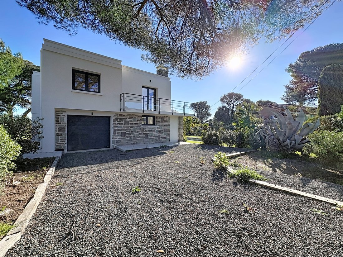 House in Le Dramont-Agay-Anthéor-Le Trayas, Saint-Raphaël, France 2 - 17956416