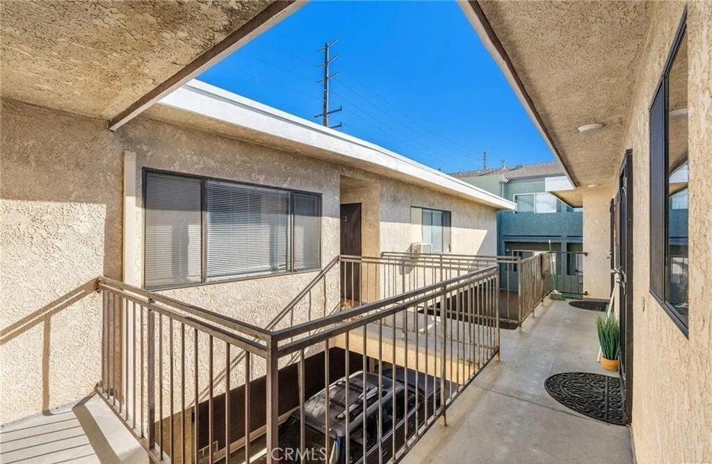 Lawndale, California, United States 5 - 17781755