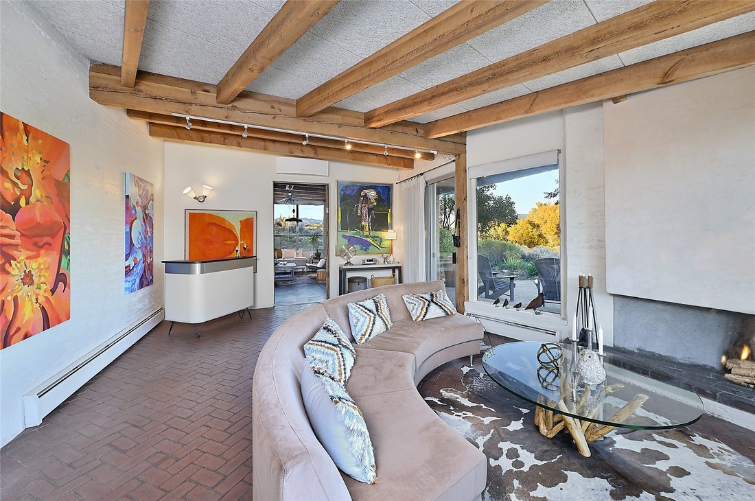 House in Taos, New Mexico, United States 4 - 17956126