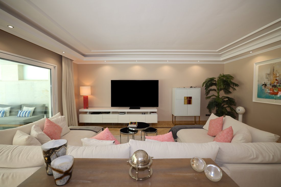 Apartment in Puerto Banus, Marbella, Spain 4 - 17956871