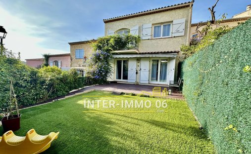 Villa in Village, Villeneuve-Loubet, France 1