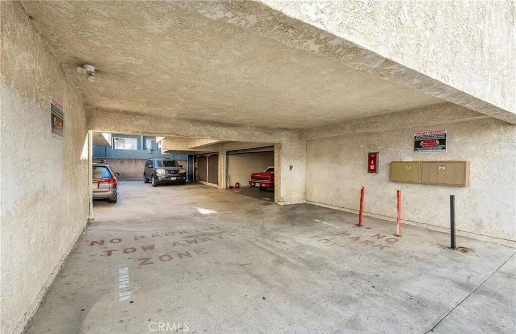 Lawndale, California, United States 3 - 17781755