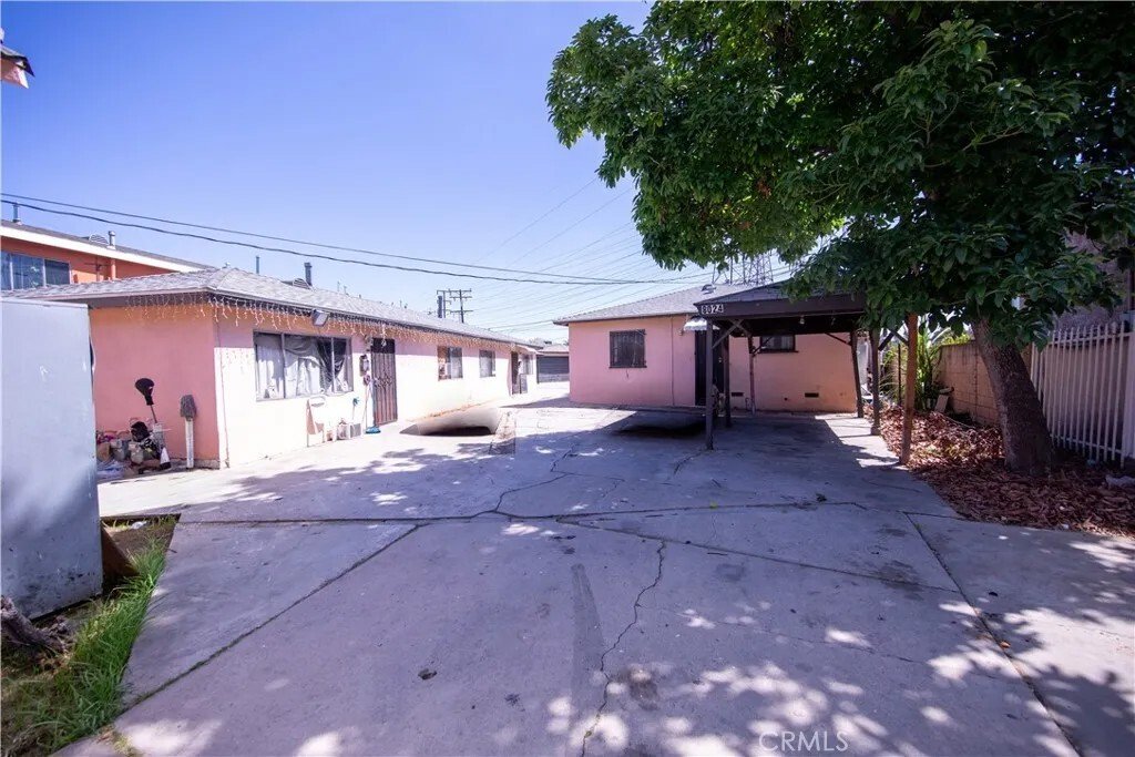 Bell, California, United States 5 - 17764146