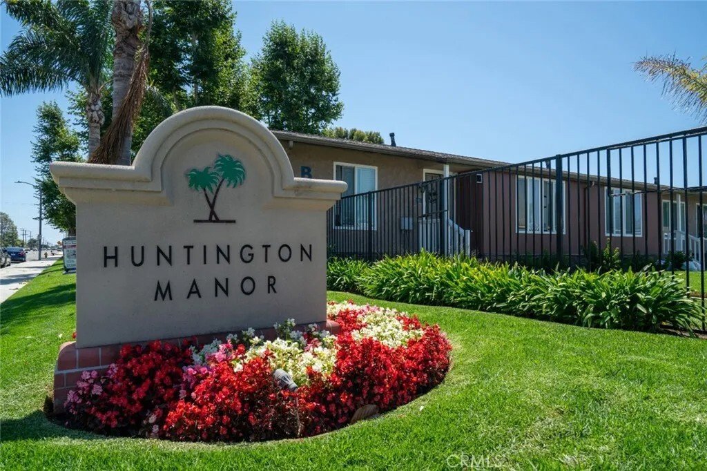 Huntington Beach, California, United States 2 - 17424915