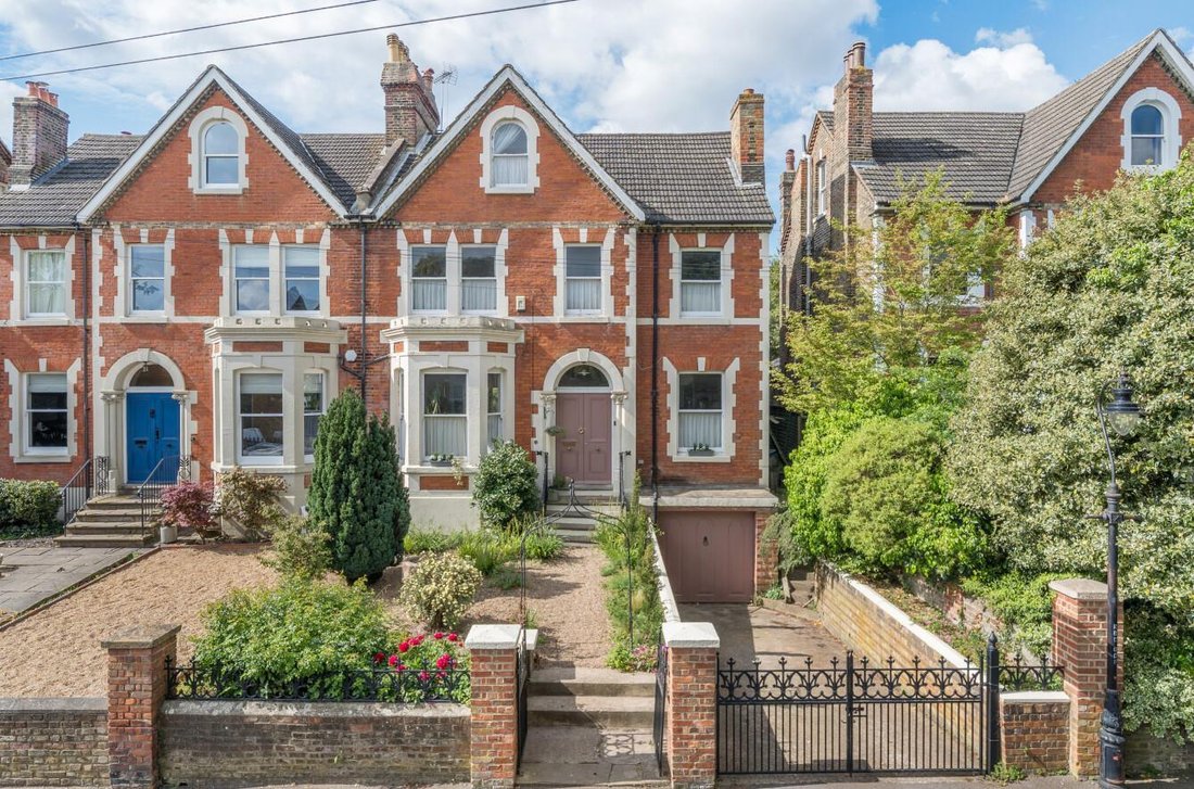 House in Troy Town, Chatham, England 1 - 17784368