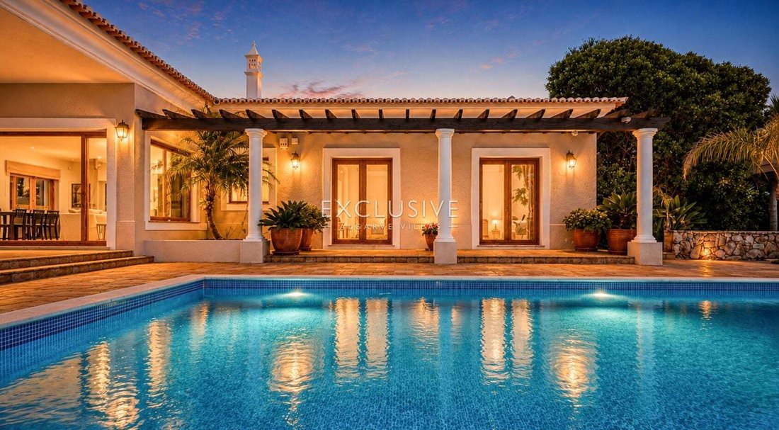 Villa in Santa Barbara de Nexe, Algarve, Portugal 3 - 17948785
