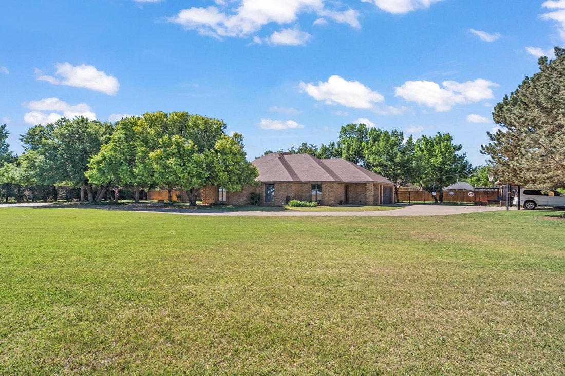 House in Friona, Texas, United States 3 - 17956017