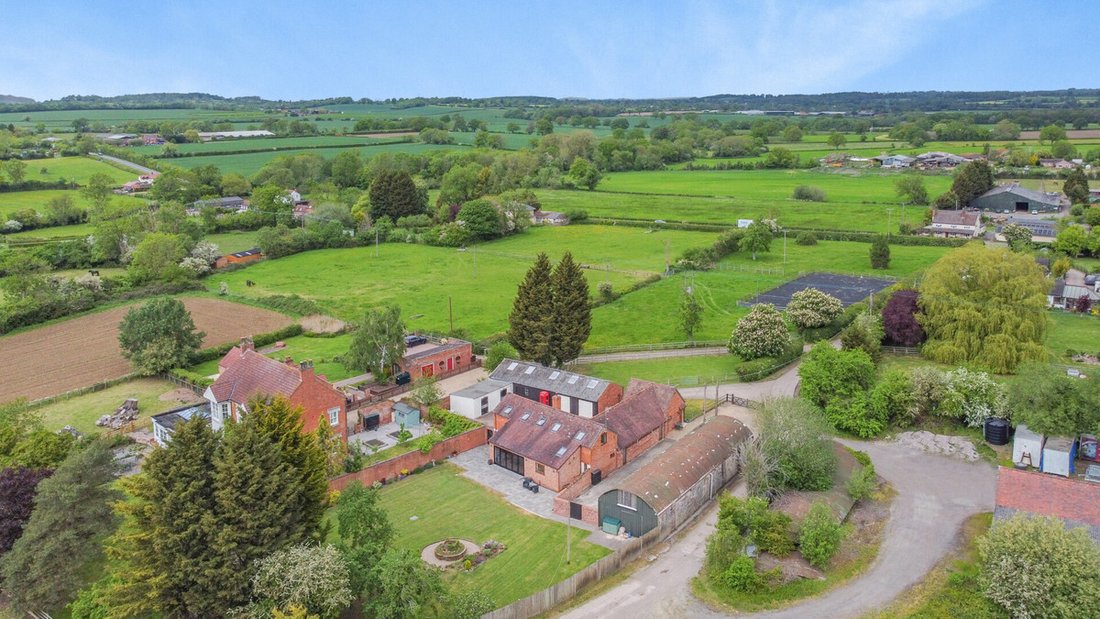 House in Bradley Green, England 1 - 17956030