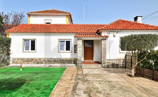 Townhouse in Colares, Lisbon, Portugal 1