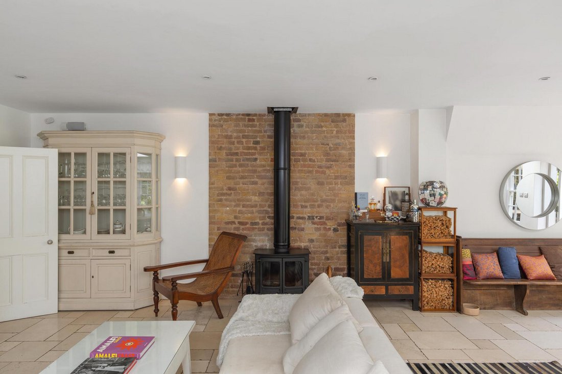 House in Turnham Green, Hounslow, England 4 - 17956120