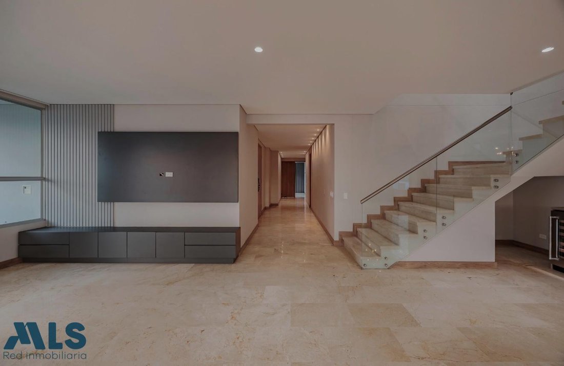 Apartment in Medellín, Antioquia, Colombia 4 - 17956449