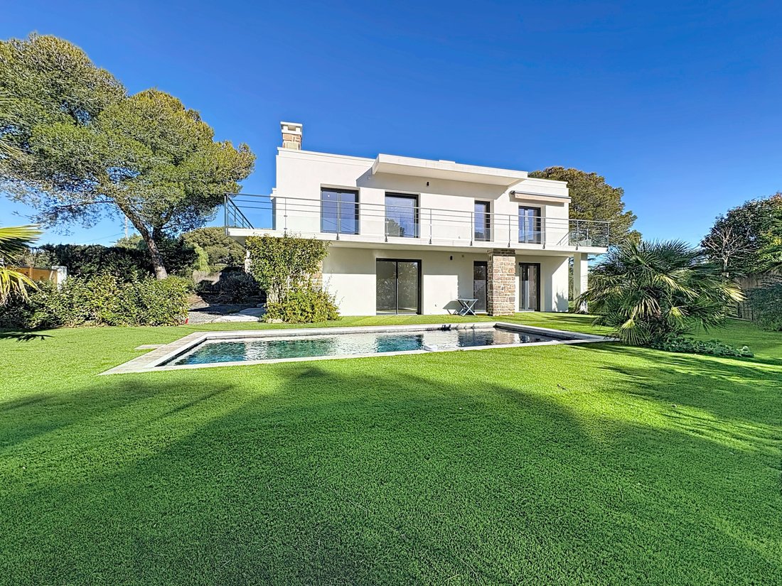 House in Le Dramont-Agay-Anthéor-Le Trayas, Saint-Raphaël, France 4 - 17956416