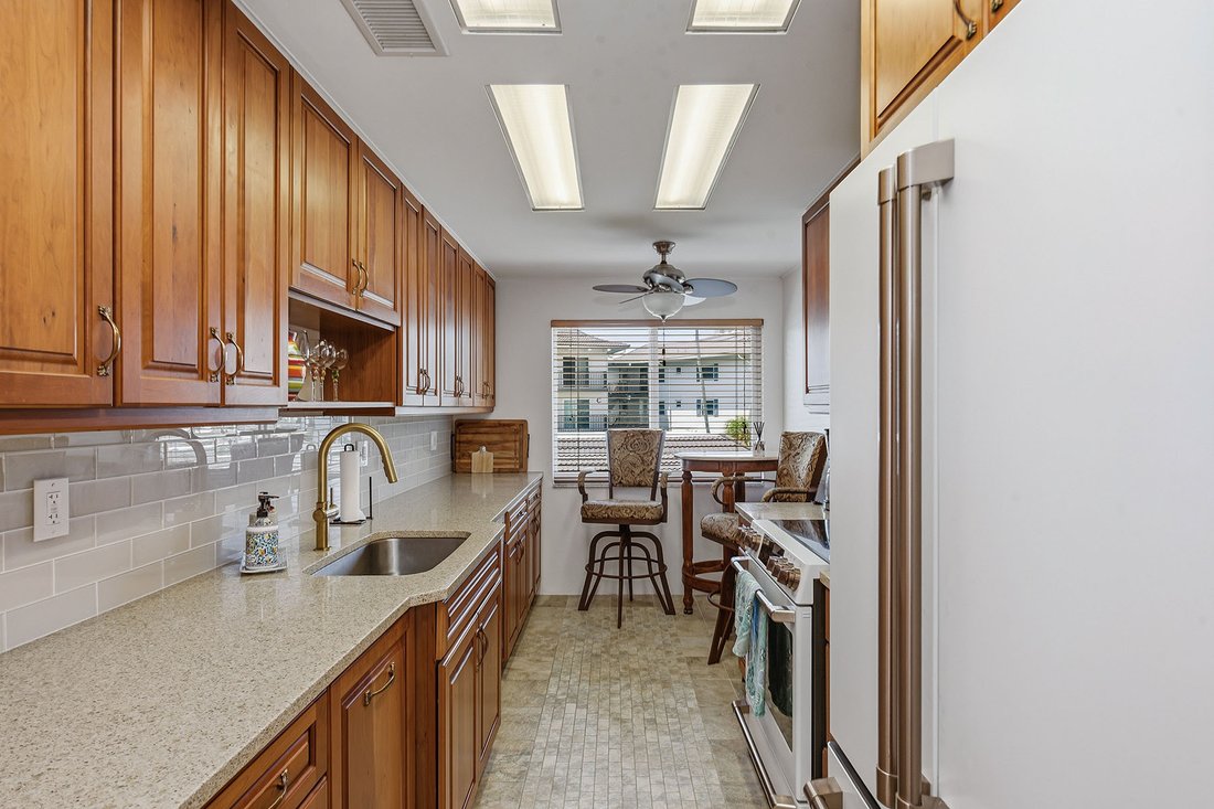 Condo in Naples, Florida, United States 4 - 17956815