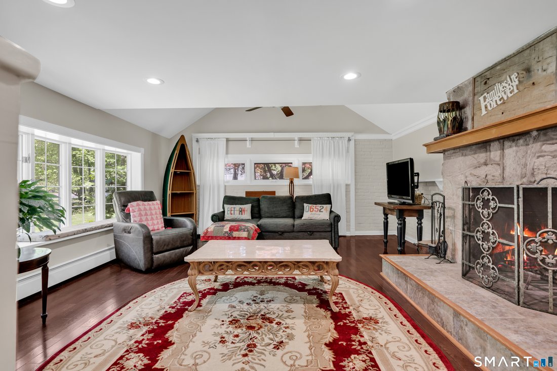 House in Bethany, Connecticut, United States 2 - 17933397