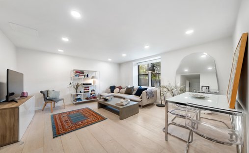 Condo in White Plains, New York, United States 1