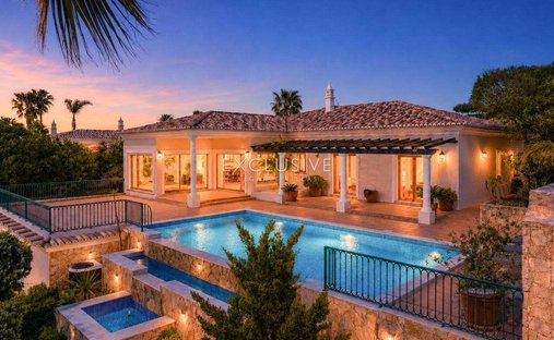 Villa in Santa Bárbara de Nexe, Algarve, Portugal 1