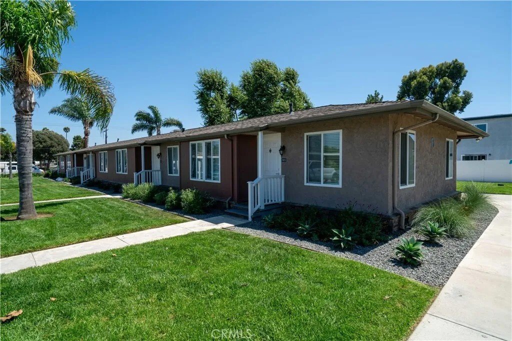 Huntington Beach, California, United States 4 - 17424915