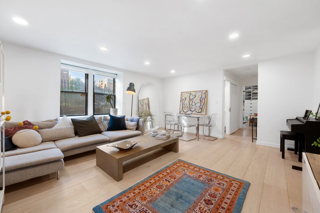 Condo in White Plains, New York, United States 5 - 17956409