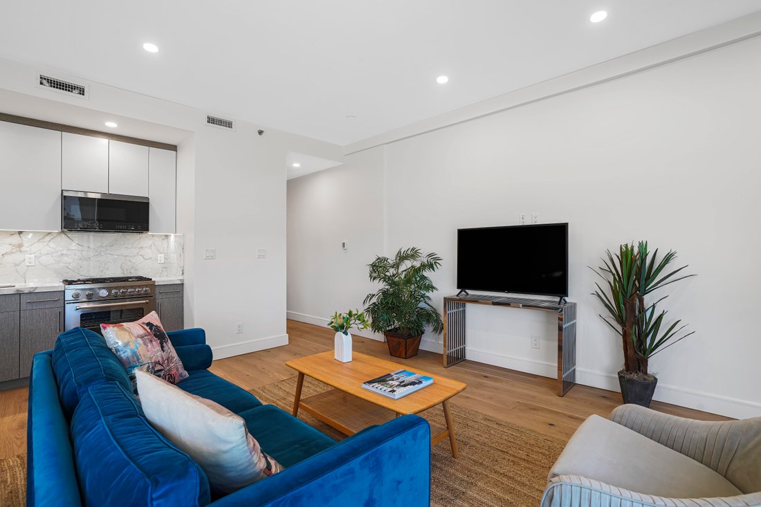 Condo in New York, New York, United States 4 - 17956537