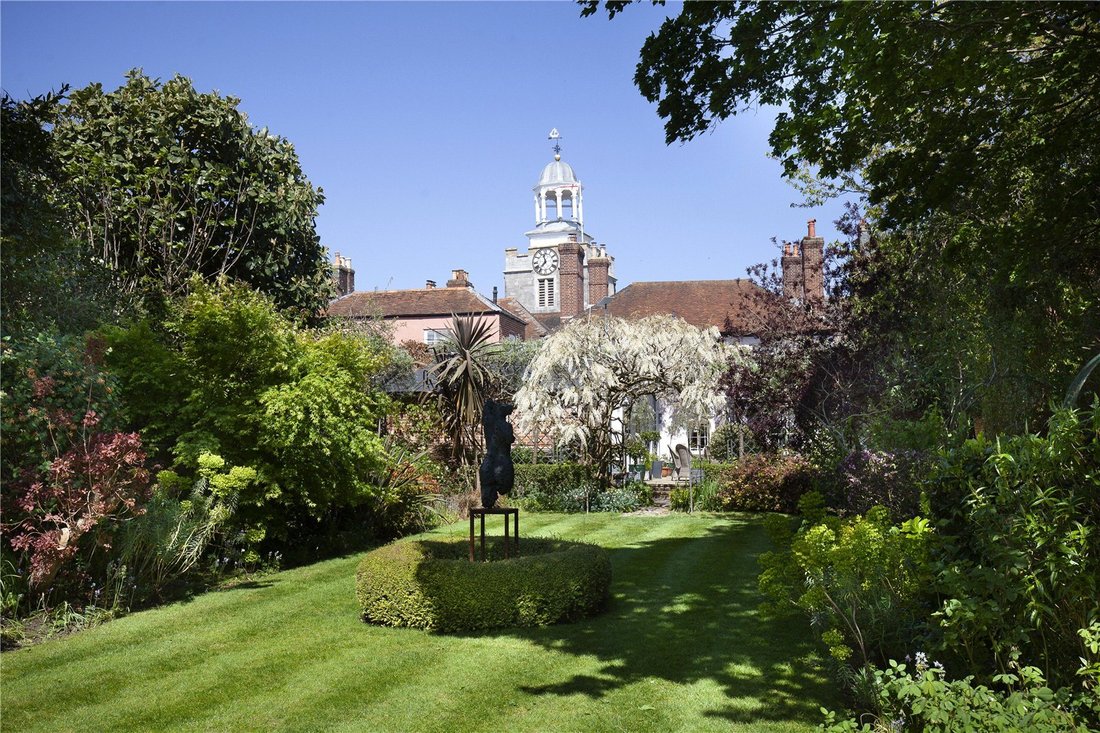 House in Lymington, England 3 - 17956649
