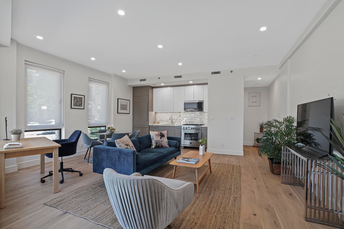 Condo in New York, New York, United States 1 - 17956537