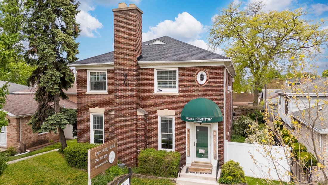House in Lyons, Illinois, United States 1 - 17956272
