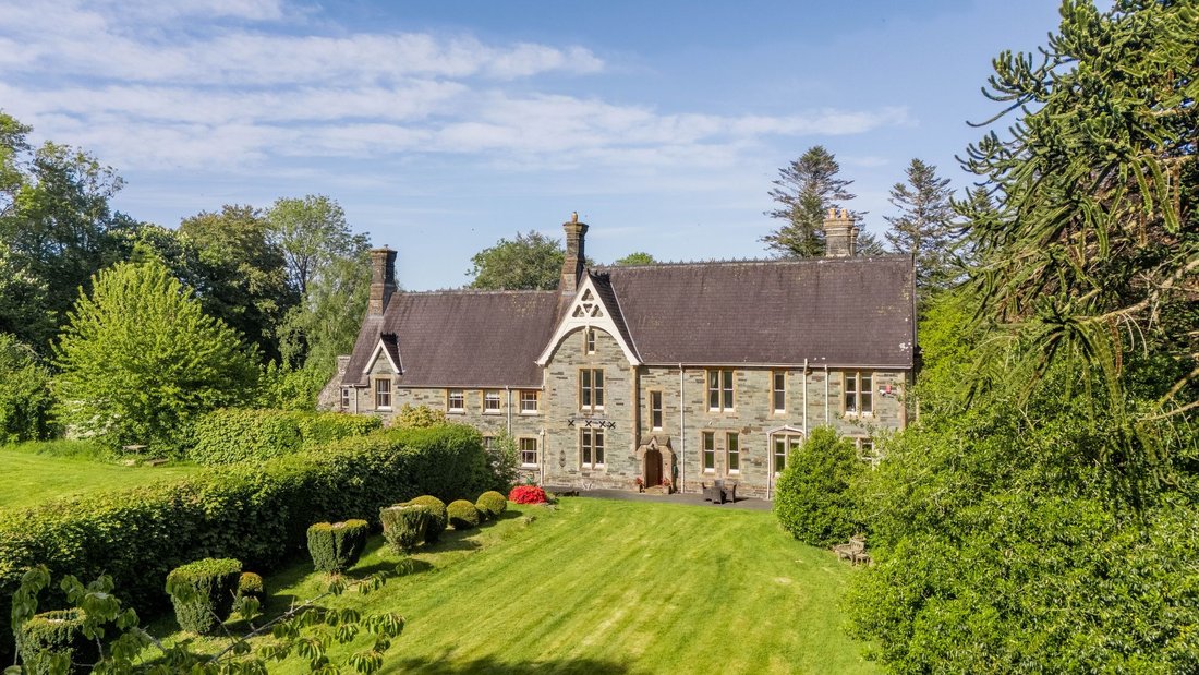 Estate in Llangoedmor, Wales 3 - 17902045