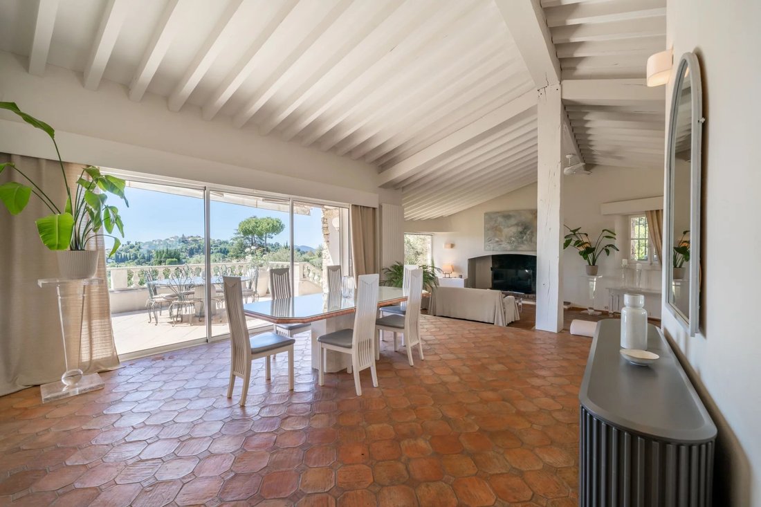Villa in Mougins, Provence-Alpes-Côte d'Azur, France 5 - 17889595
