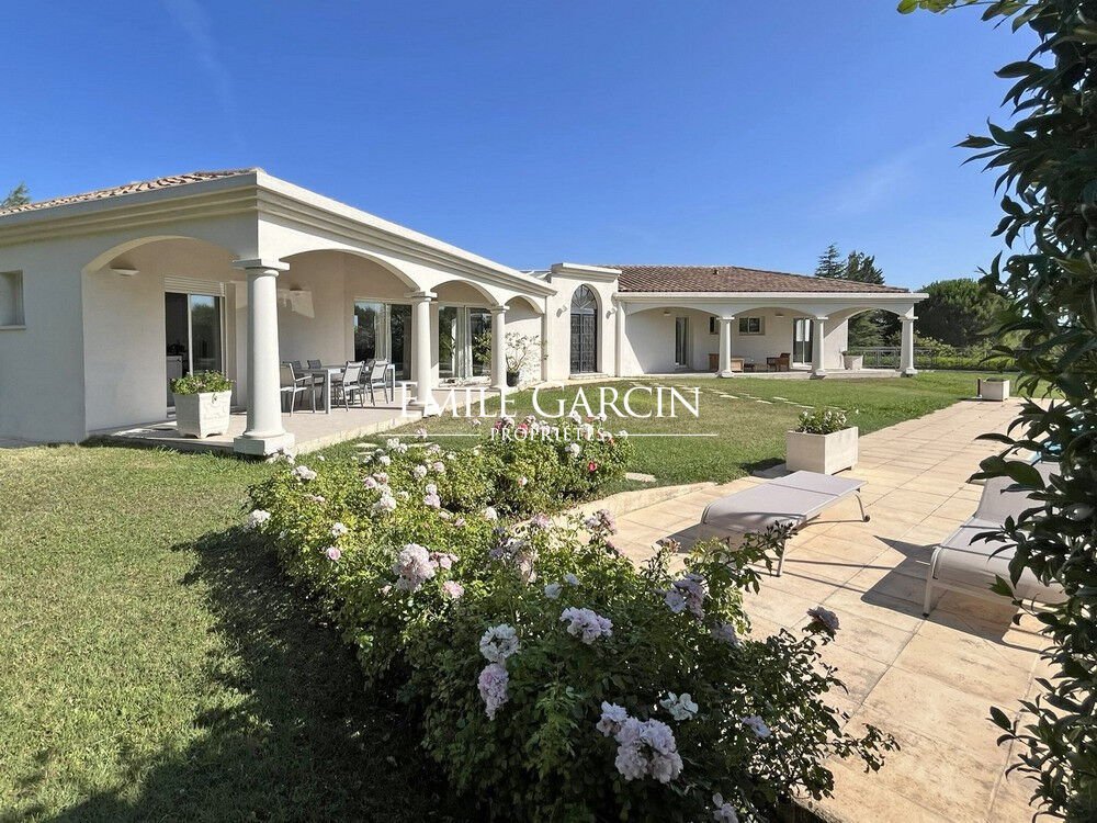 Villa in Granettes-Jauberte-Sainte Anne, Aix-en-Provence, France 1 - 14571959