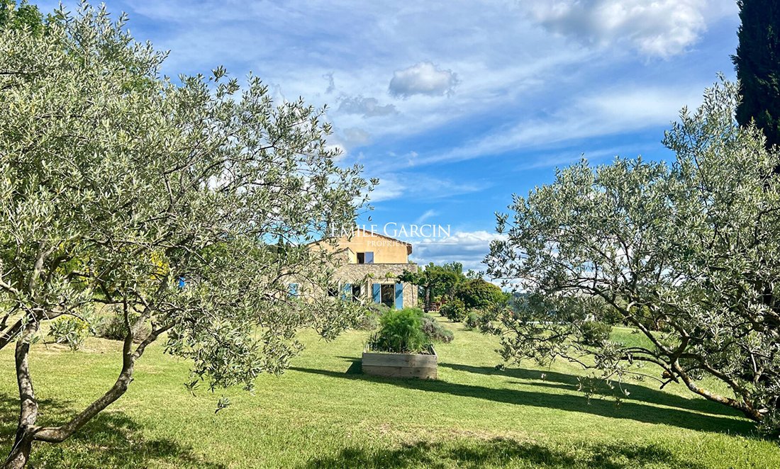 Villa in La Bastide-des-Jourdans, Provence-Alpes-Côte d'Azur, Frankreich 1 - 17956948