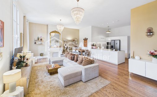 Apartment in Hôtel de Ville-Quinconce-Saint Seurin-Fondaudège, Bordeaux, France 1