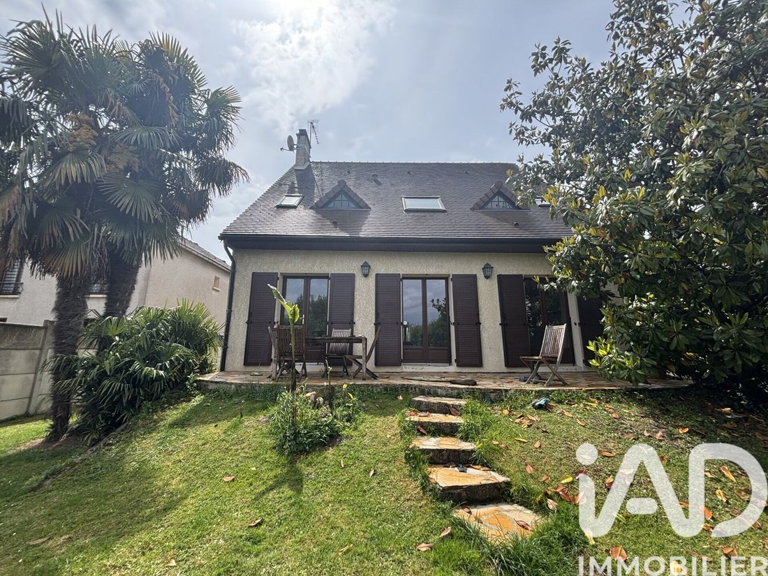 House in Bois Saint Martin-Yvris-Richardets-Monfort, Noisy-le-Grand, France 1 - 17959455