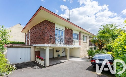 House in Gare, Ezanville, France 1