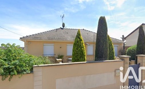 House in Sud, Nanteuil-les-Meaux, France 1