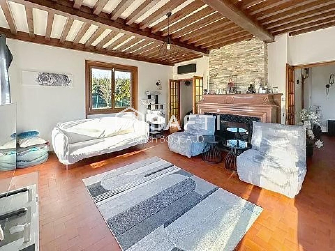 House in Salles-Arbuissonnas-en-Beaujolais, Auvergne-Rhône-Alpes, France 4 - 17389512