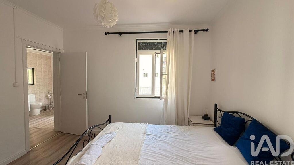 Arroios, Lisbon, Portugal 3 - 17957412