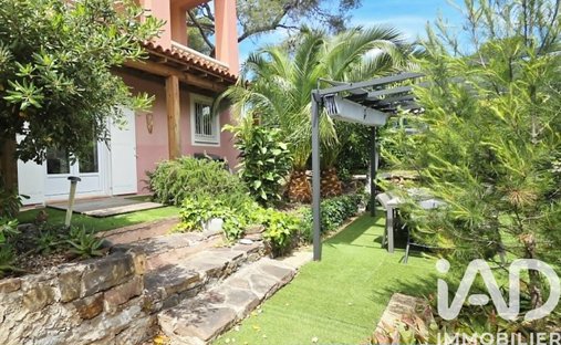 Apartment in Les Plaines-Les Tasses, Saint-Raphaël, France 1