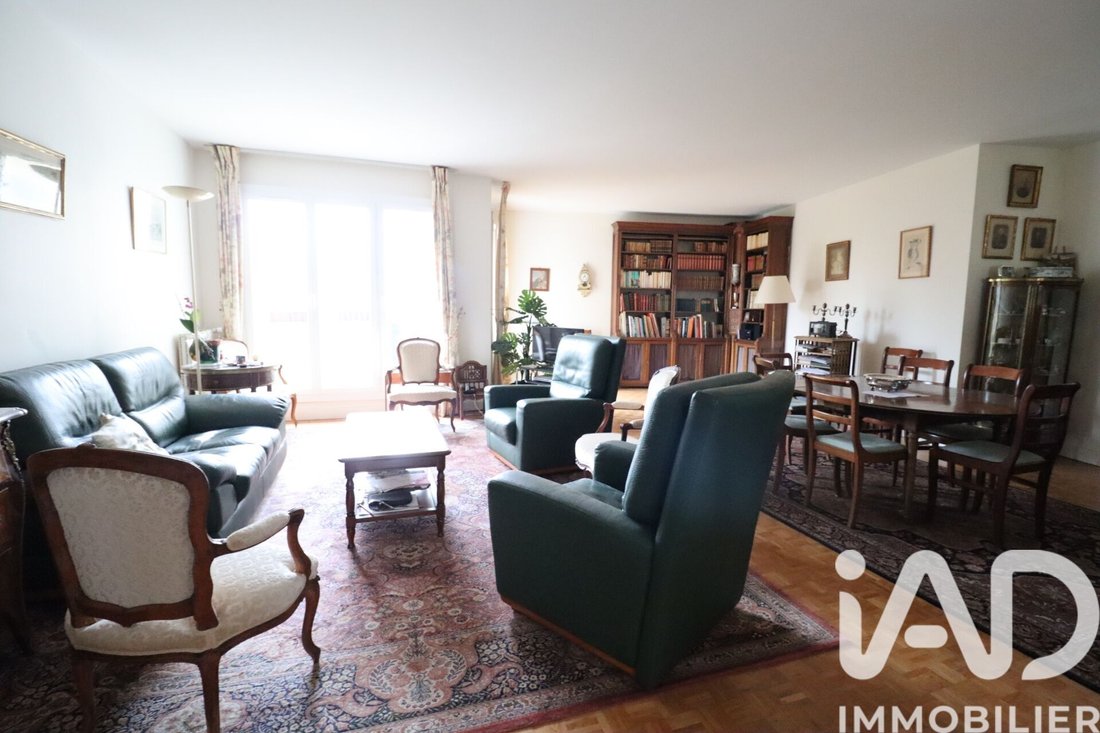 Apartment in Notre Dame, Versailles, France 3 - 17958882