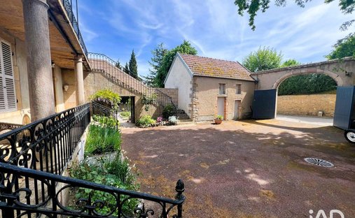 House in Fixin, Bourgogne – Franche-Comté, France 1