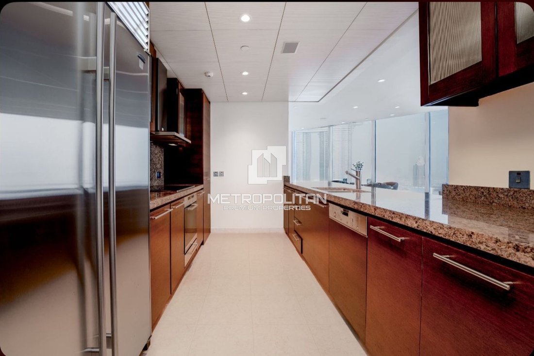 Apartment in Burj Khalifa Lake, Downtown Dubai, Dubai 4 - 17957008