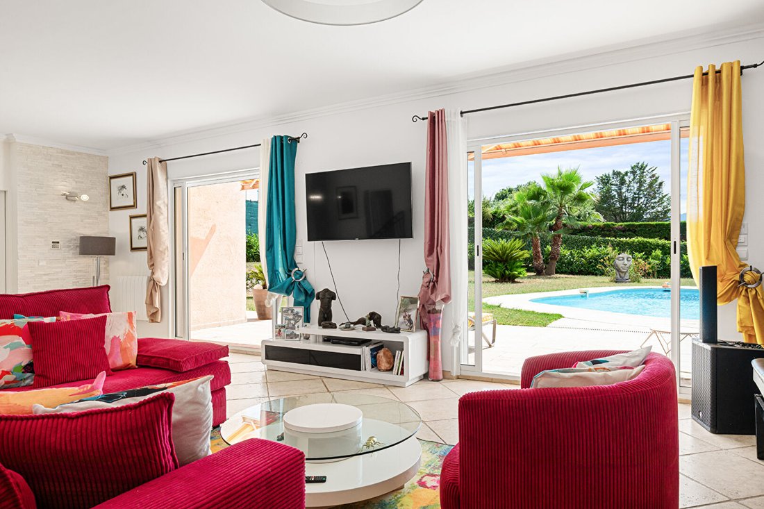 Villa in Grand'Piece-Les Plaines, Mouans-Sartoux, France 2 - 17956969