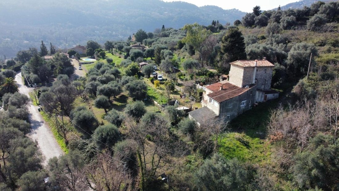 House in Le Bar-sur-Loup, Provence-Alpes-Côte d'Azur, France 2 - 17957637