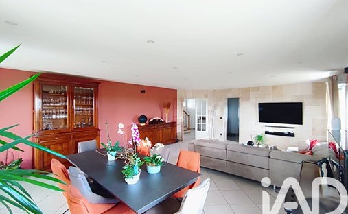 House in Orcemont, Ile-de-France, France 1