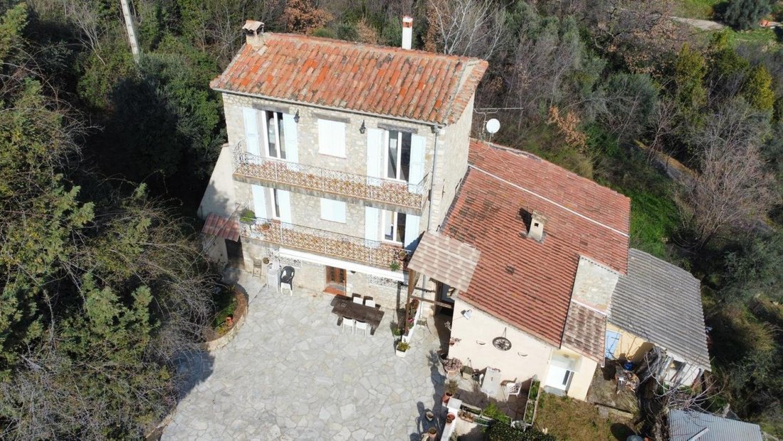 House in Le Bar-sur-Loup, Provence-Alpes-Côte d'Azur, France 3 - 17957637