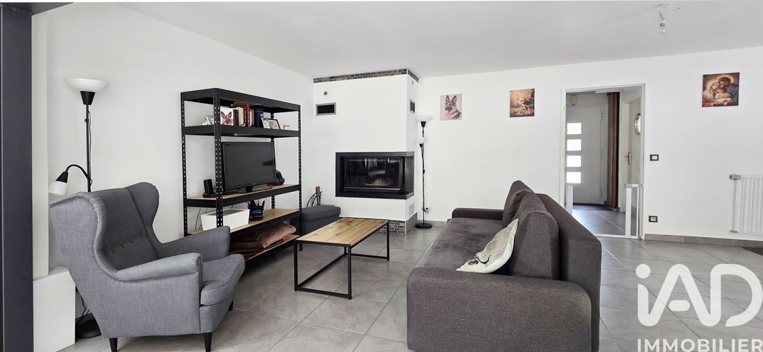 House in Bailly-Romainvilliers, Ile-de-France, France 4 - 17959363