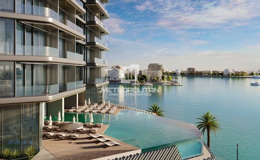 Apartment in Al Mina / Dubai Maritime City, Dubai, United Arab Emirates 1